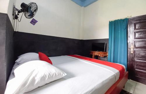 Sungai Penuh Hotel | RedDoorz Syariah at Penginapan Queen Sungai Penuh