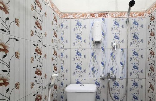 Probolinggo Hotel | RedDoorz Syariah at Jalan Panglima Sudirman Probolinggo