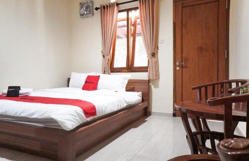 Asrikaton House | RedDoorz Syariah near Exit Tol Malang