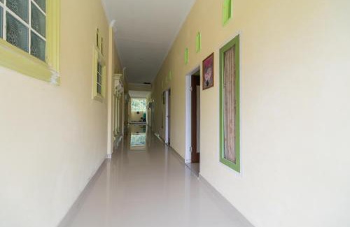 Sungai Pagu Hotel | RedDoorz Syariah near Hot Water Boom Solok Selatan