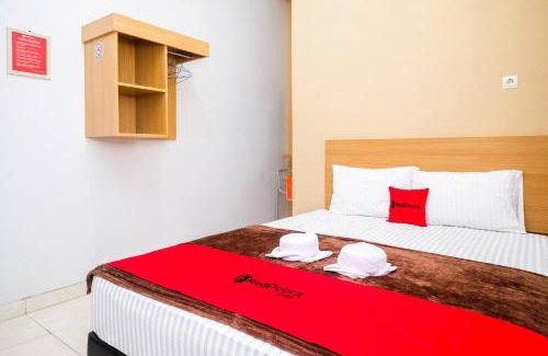 Surakarta Hotel | RedDoorz Syariah near Perempatan Kartasura