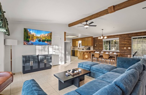 Ahwahnee House | Redesigned - Fire pit - BBQ - Sleeps 12 - King Bed