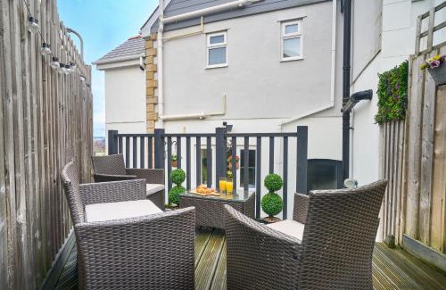 Barry House | Redlands House By Urban Hideaways