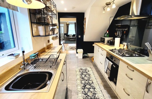 Cowbridge House | Reduced rate for stunning victorian cottage in the heart of Cowbridge