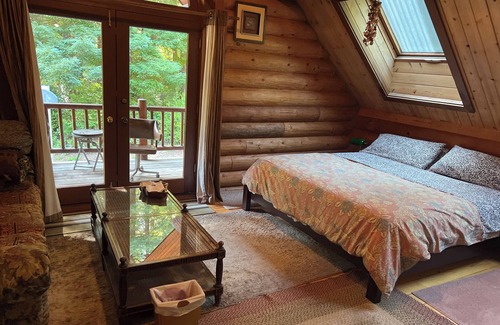 Crescent City House | Redwood Log Cabin