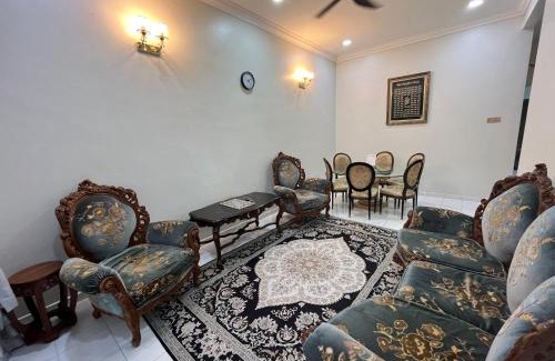 Muar House | Redzuan Homestay (Muslim Friendly)