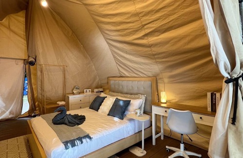 Kaputian Boat Rental | Reef Resort Unit B8