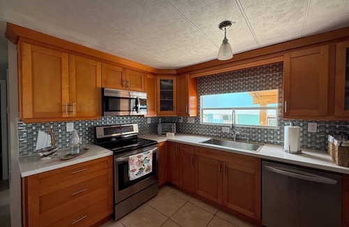 Tavernier House | Reel Oasisn3 bedroom 2 bathroom water front house in Tavernier, Fl