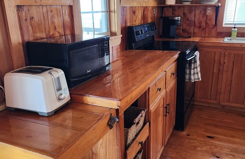 Apalachicola Boat Rental | REELAXATION 'A comfortable Cabin on Apalachicola River.'nNew Water Filtration