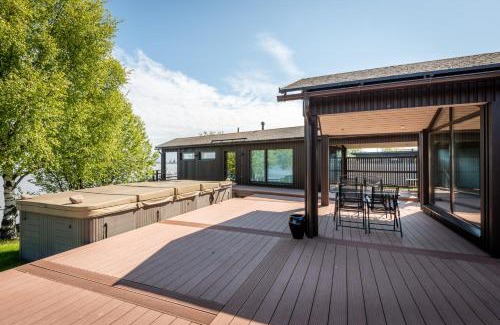 Reposaari Villa | Reelinki Seafront Villa Amando