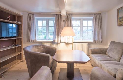 Ostenfeld House | Reetdachhaus zur Sandkuhle