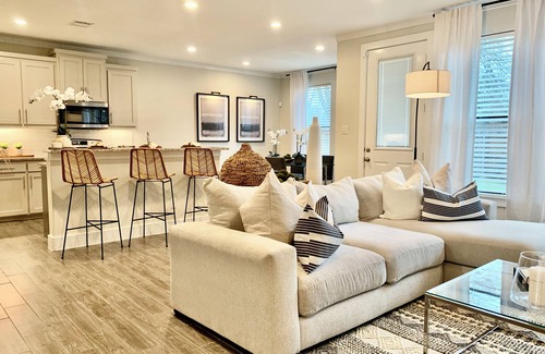 West Dallas House | Refreshing Dallas home in a central location