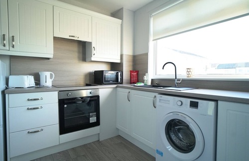 Larkhall House | Refreshing Modern Apartment in South Lanarkshire