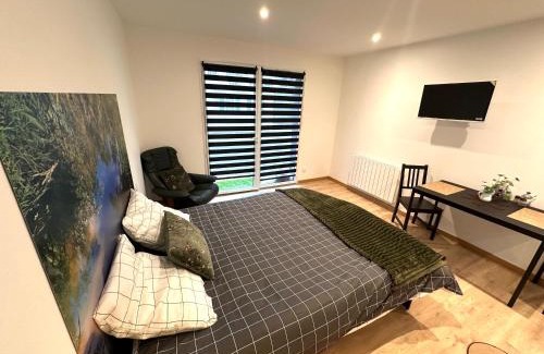 Plouedern Apartment | Refuge des voyageurs - Studio neuf - Rivage indépendant en rez de jardin