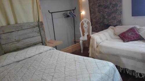 Castellar de N'hug House | Refugi Quatre Cases