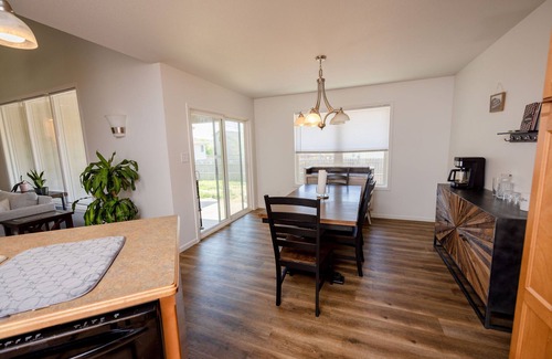Pauline House | Refurnished House | Ideal for Long Stays!