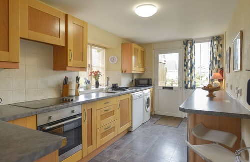 Mylor Churchtown Cottage | REGATTA COTTAGE, pet friendly, country holiday cottage in Feock