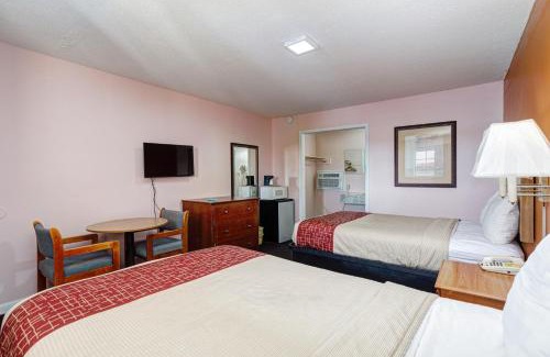 Fayetteville Hotel | Regency Inn
