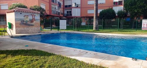Torreblanca Apartment | Relájate cerca del mar, con vistas a las termas romanas