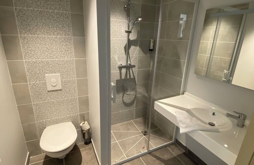 Villegusien-le-Lac Hotel | Relais Saint Michel