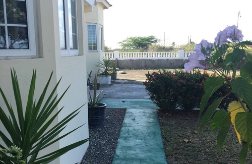Yallahs Villa | Relax and Enjoy The Caribbean Vibes