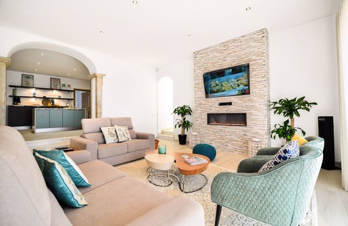 Ariolos Villa | Relax and unwind in Vila Vale Mouro amazing views