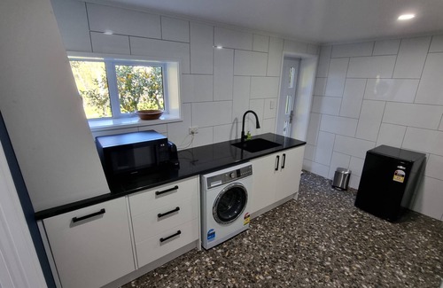 Taranaki Apartment | Relax at Stagga Arcadia, tranquil 1 bedroom suite on rural farmlet with spa