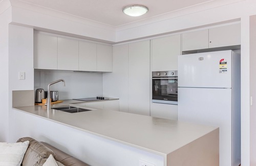Slacks Creek Apartment | Relax by the water at Sunrise Cove!