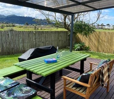 Waihi Beach House | Relax Cabin - Waihi Beach Holiday Home