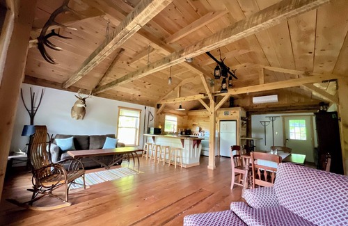 Everett Cabin | Relax in peace along the Juniata River
