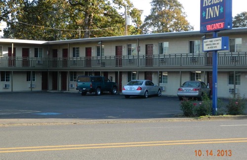 Cottage Grove Hotel | Relax Inn - Cottage Grove