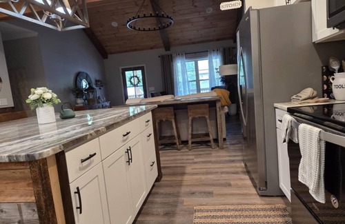Morganton House | Relax & Renew Private House with Hot Tub