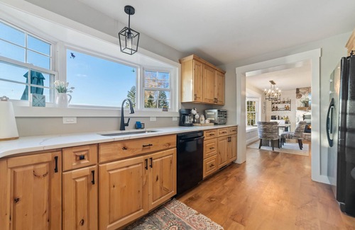 Saginaw House | Relax & Unwind - Cozy Waterfront Oasis Near Duluth