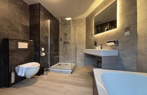 Berg en Dal Hotel | Relax with Forest Views, Pool Access & Free Parking in a Peaceful Setting!