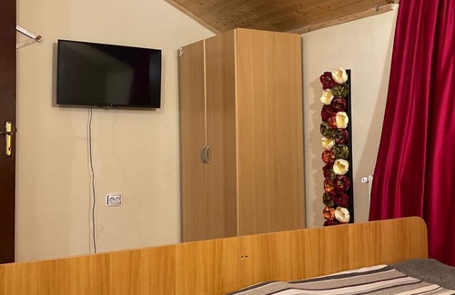 Predeal Villa | Relaxare,cantec de pasarele si peisaje cu multa verdeata la cota 1200!