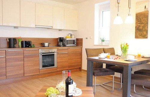 Wurster Nordseekuste Apartment | "Relaxation on the North Sea dyke: The Apartment Nordseetraum welcomes you!"