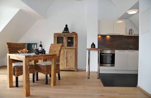 Ueberlingen Apartment | Relaxed peace above the rooftops in Überlingen West with a view of Lake Constance