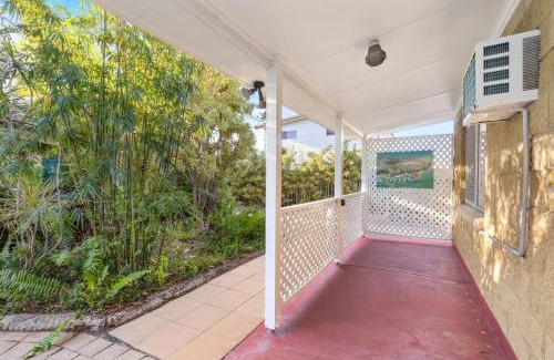 Urangan House | Relaxed Urangan Living at the Poolside Bungalow
