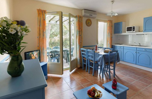 Gaujac House | Relaxed Village Retreat