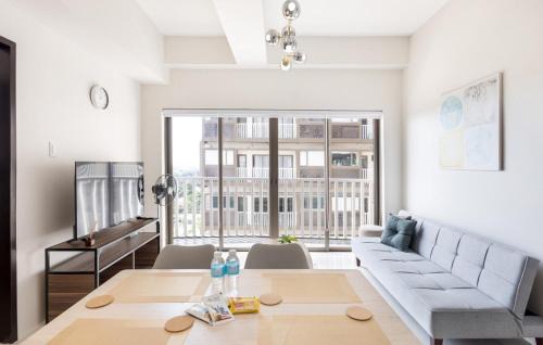Mandurriao Apartment | Relaxing and Cozy 2 Bedroom with Balcony