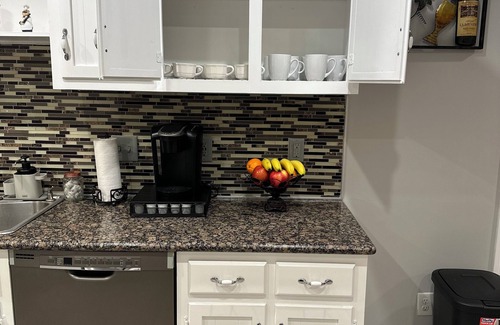 Sanford House | Relaxing and Cozy Ranch Style Home, private hot tub, pet friendly