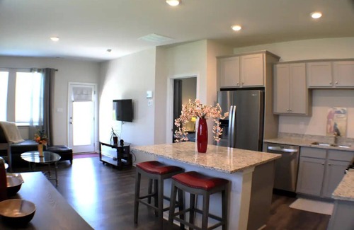 Millville House | Relaxing beach community nearby beaches, pools, clubhouse and gym