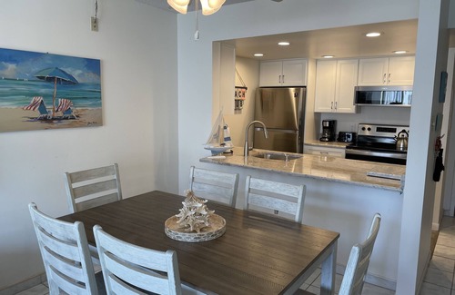 Southend Condo | Relaxing Beach Getaway - Beachfront 2 BR, 2Bath condo with 2 pools.