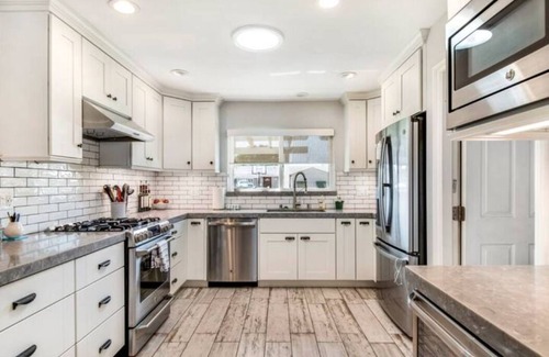 Huntington Beach House | Relaxing Beach Home 2BD/1BA + Spa/Pool