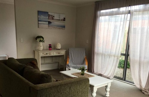 Titahi Bay House | Relaxing Beach Side House