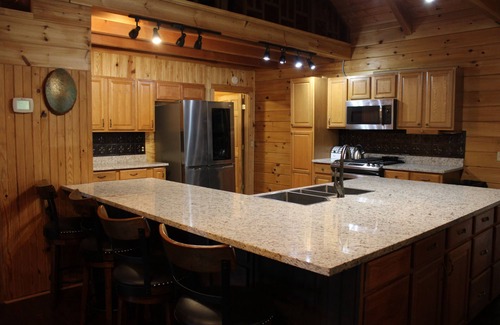 Pryor Cabin | Relaxing Country Cabin. Near Lake Hudson.