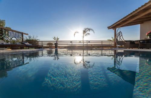 Kalyvia Thorikou House | RELAXING POOL HOUSE IN LAGONISI 1