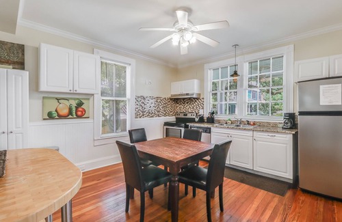 Gulfport Apartment | Relaxing Retreat