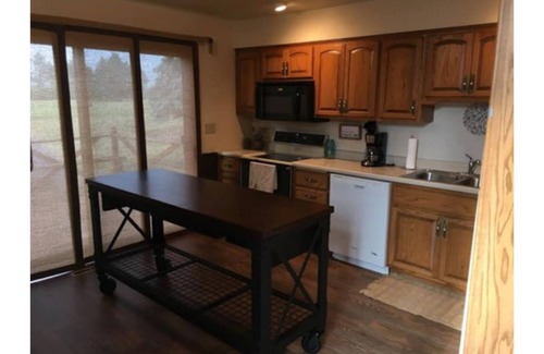 Canton House | Relaxing Riverview Cabin with Scenic Hot Tub