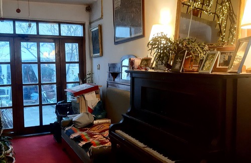 Gara de Nord Bed & Breakfast | Relaxing, romantic double suite close to the Gara de Nord, ideal for lovers